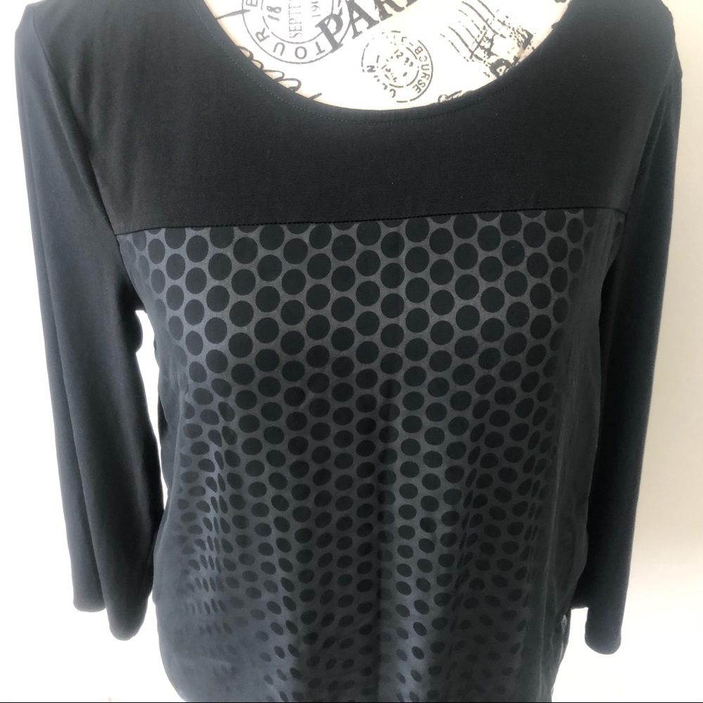 CHICO'S BLACK AND WHITE  DOT LAYERED LOOK 3/4 SLEEVE PULLOVER LADIES TOP SZ 0